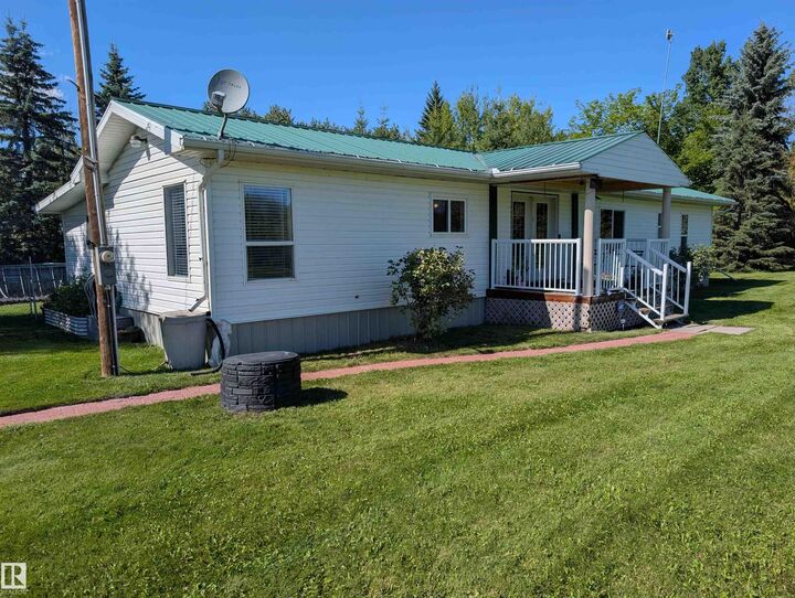 Property Photo: 254054 Twp Road 460 AB T9A 1W8