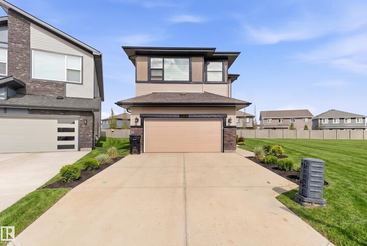Property Photo:  22328 88 Avenue NW  AB T5T 7Y3 