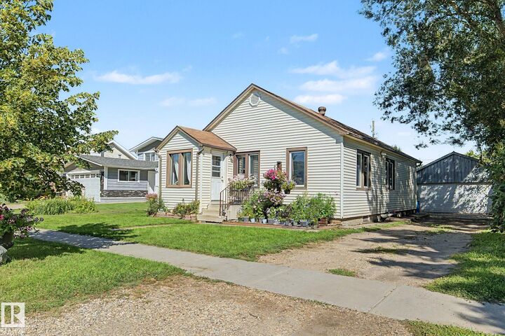 Property Photo:  10112 102 Ave  AB T8R 1A7 