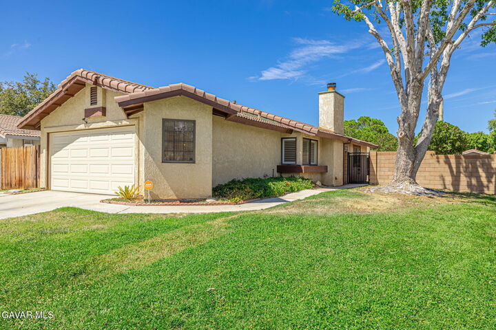 Property Photo:  43729 La Paz Lane  CA 93535 