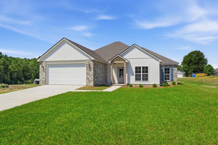 Property Photo:  14 Sandhill Oak  MS 39402 