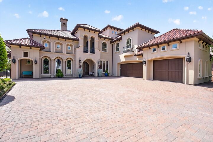 Property Photo:  116 W Shore Lane  TX 77356 