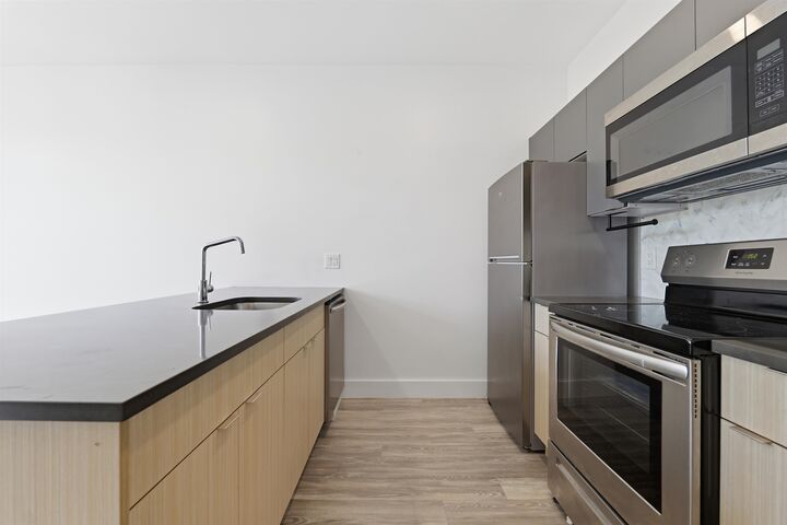Property Photo:  327 Communipaw Ave 301  NJ 07304 