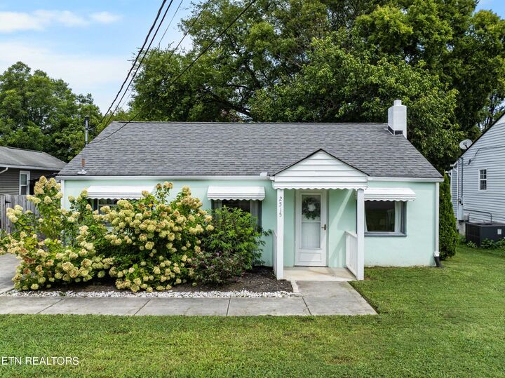 Property Photo:  2515 Seymour Ave  TN 37917 