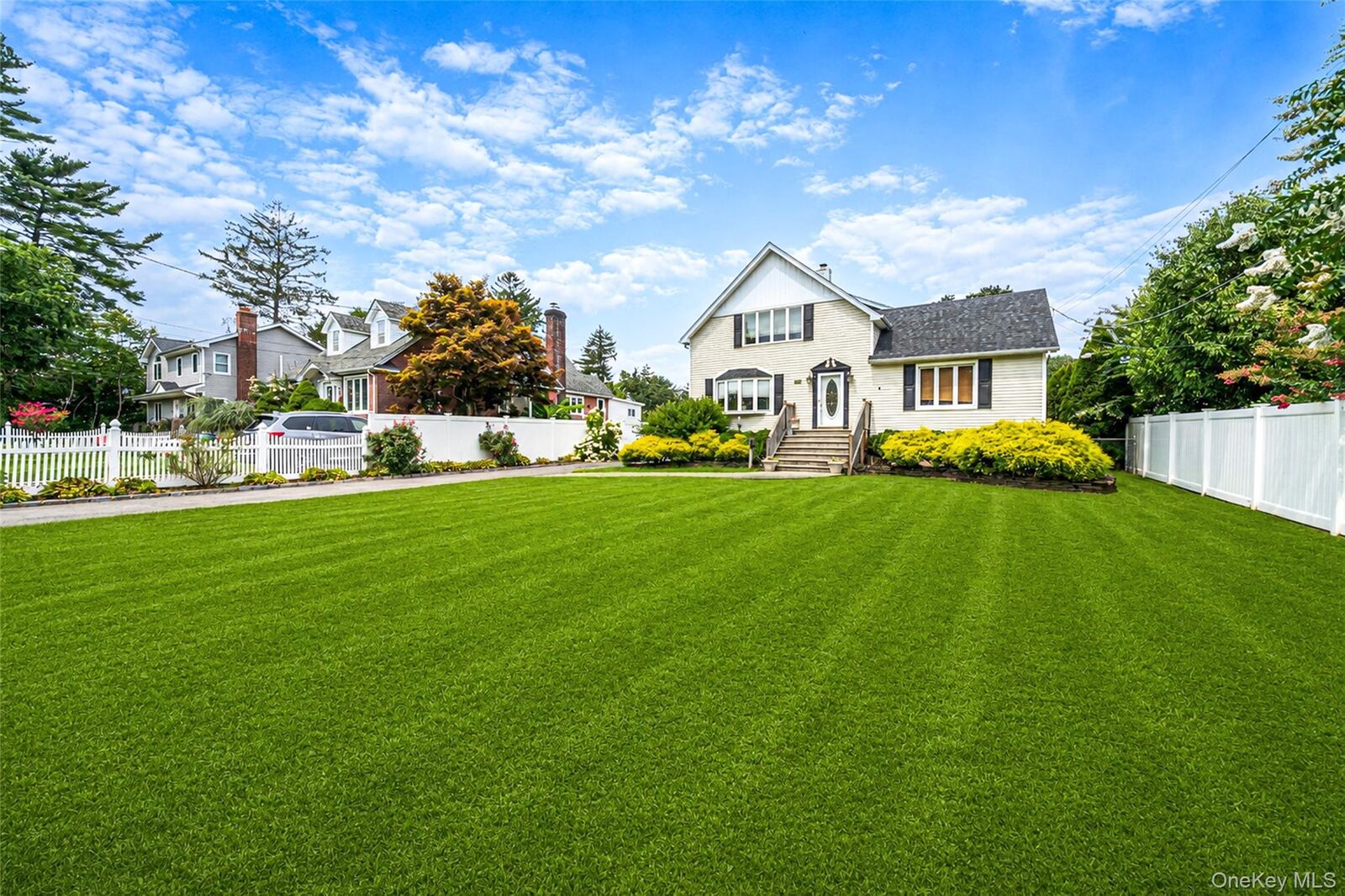 Property Photo:  67 Boulevard Avenue  NY 11740 
