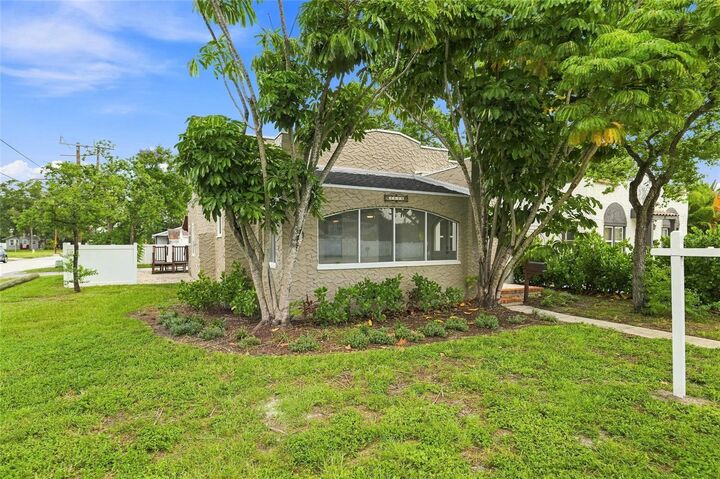 Property Photo:  4595 9th Avenue N  FL 33713 