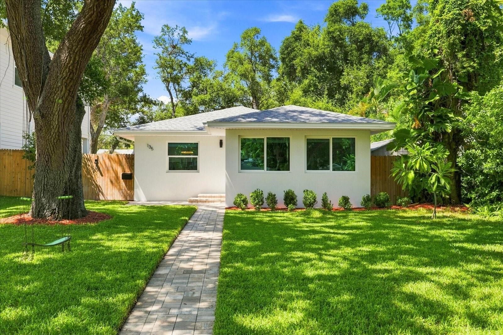 Property Photo: 135 24th Avenue SE FL 33705