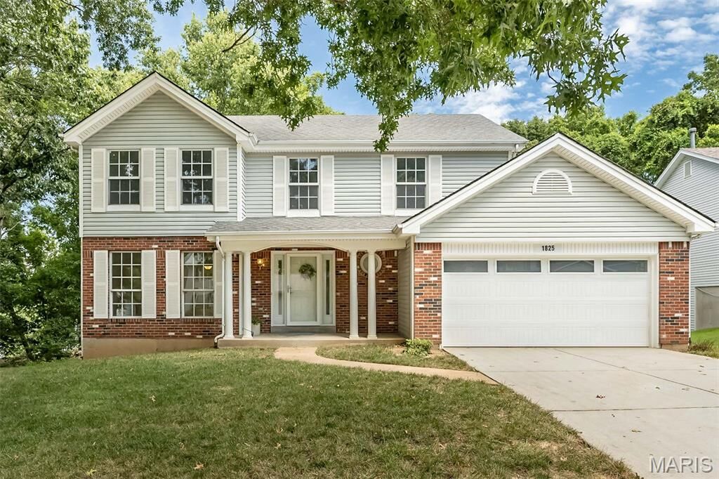 Property Photo: 1825 Locks Mill Drive MO 63026