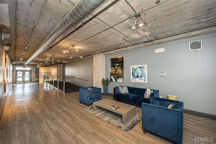 Property Photo: 4100 Forest Park Avenue 305 MO 63108