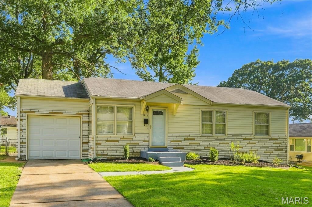 Property Photo:  1540 Fathom Drive  MO 63137 