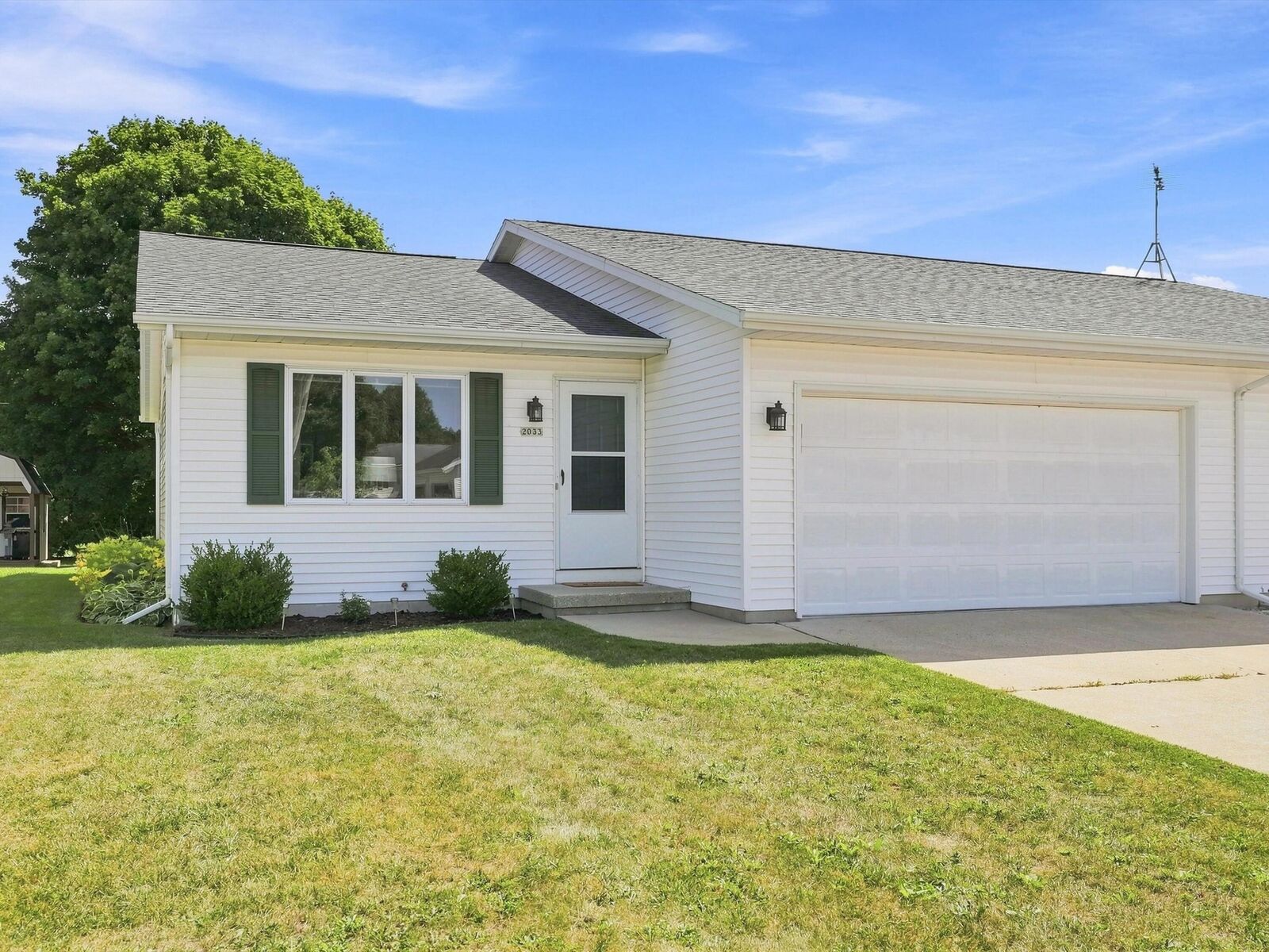 Property Photo: 2033 Kellner St WI 54220