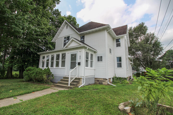 Property Photo:  822 N Main Street  MI 49093 