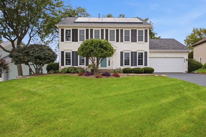 Property Photo:  1050 Hampshire Lane  IL 60120 