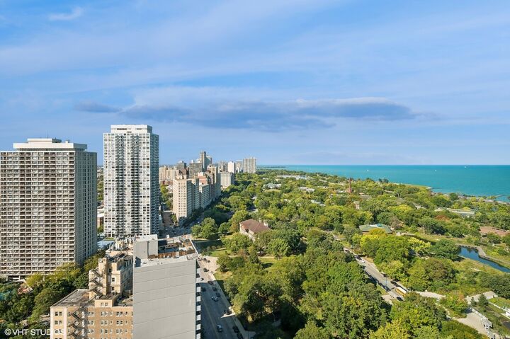 Property Photo:  1850 N Clark Street 2803  IL 60614 