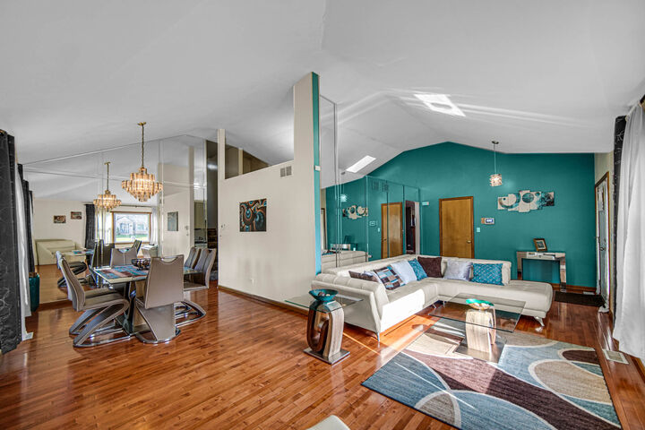 Property Photo:  322 Central Avenue  IL 60443 