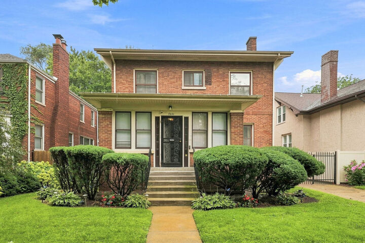 Property Photo:  7021 S Cregier Avenue  IL 60649 