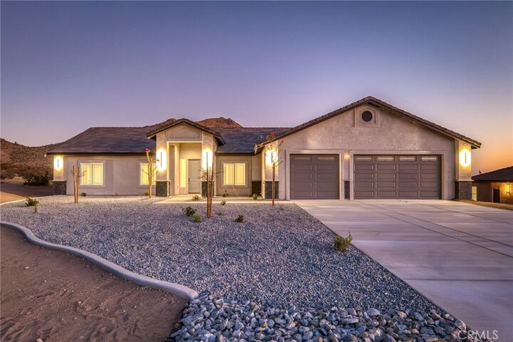 Property Photo: 19721 Roanoke Road CA 92307
