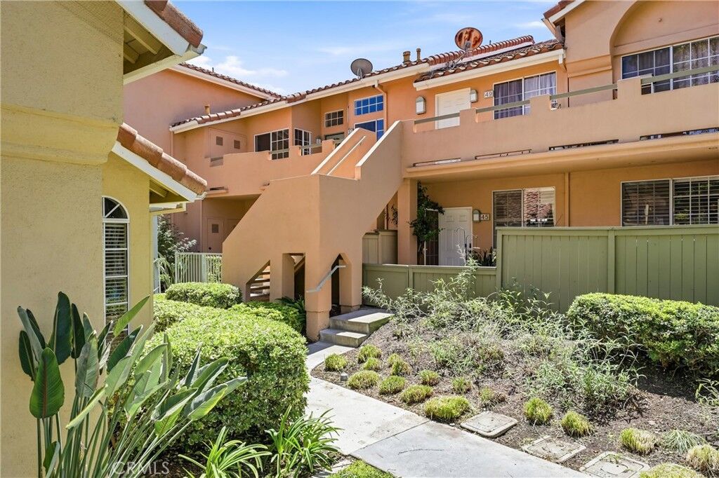 Property Photo:  51 Abrazo Aisle 169  CA 92614 