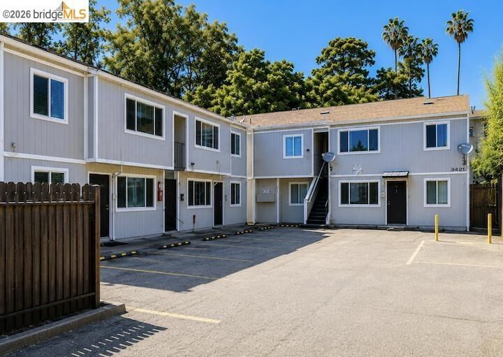 Property Photo:  3421 68th Ave  CA 94605-2185 