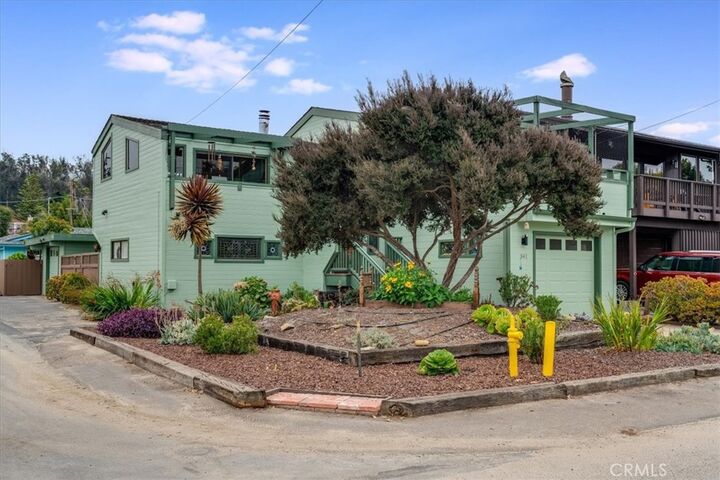 Property Photo:  341 Binscarth  CA 93402 