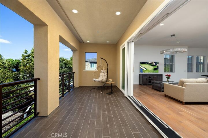 Property Photo:  251 Follyhatch  CA 92618 