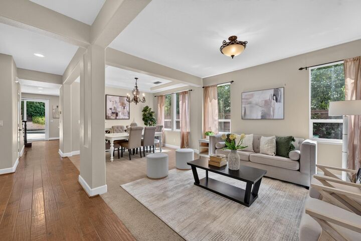 Property Photo: 211 Tarquina Court CA 95762