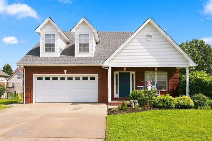 Property Photo:  812 Renaissance Ave  TN 37129 