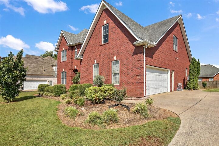 Property Photo: 2925 Schoolside St TN 37128