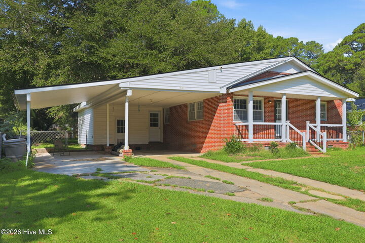 Property Photo:  103 Arthur Court  NC 28546 