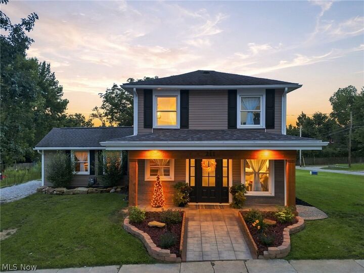 Property Photo:  211 E Wood Street  OH 44676 