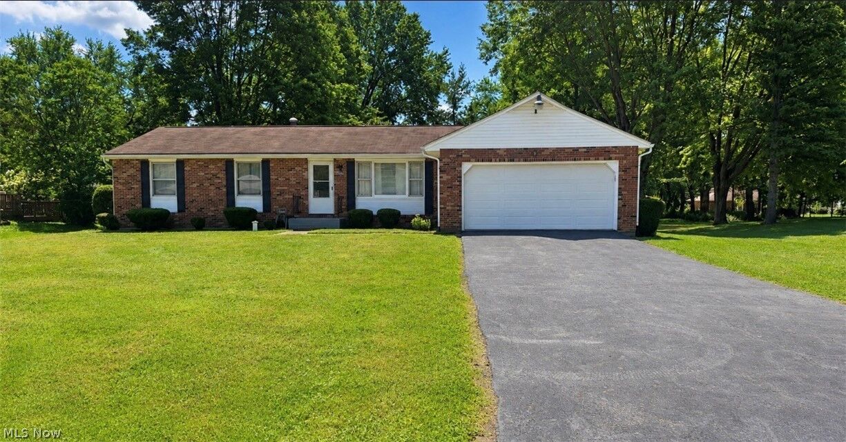 Property Photo: 3302 Brenner Road OH 44203