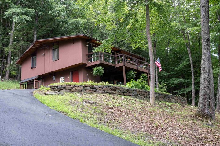 Property Photo:  22 Golf View Lane  VT 05059 