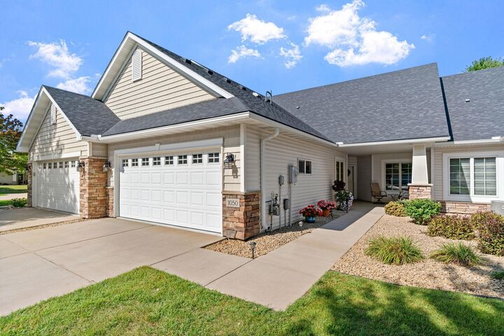 Property Photo:  1050 Woodland Drive  MN 55033 