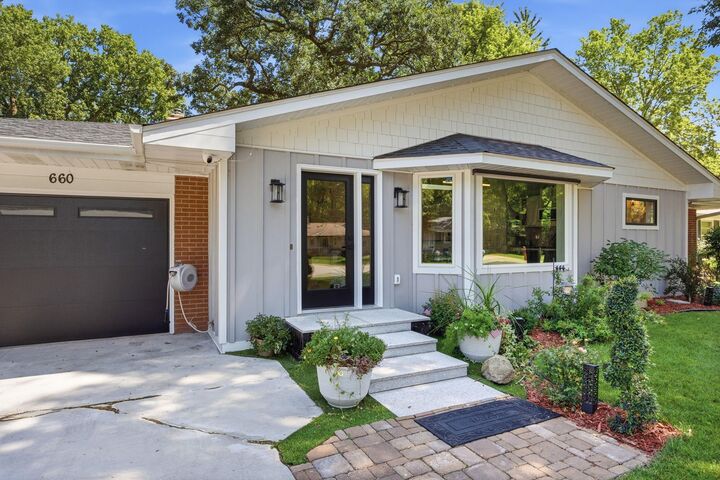 Property Photo:  660 Harmony Circle  MN 55391 