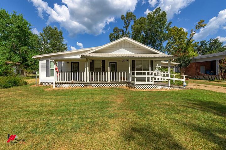 Property Photo: 1210 S Third LA 71247