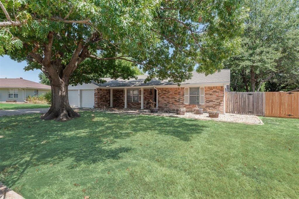 Property Photo:  2228 Picadilly Lane  TX 76209 