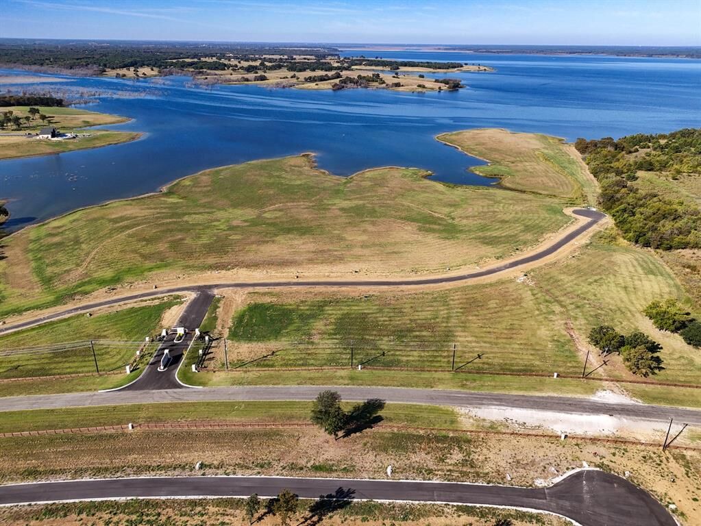 Property Photo:  527 Lakeshore Terrace  TX 75492 