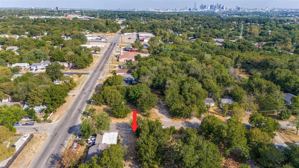 Property Photo:  2706 Prosperity Avenue  TX 75216 