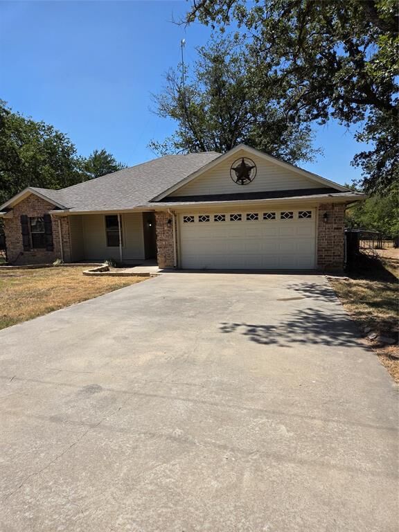Property Photo:  115 Pleasant Oaks Lane  TX 76082 