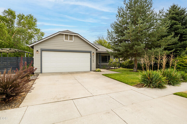 Property Photo:  63152 Watercress Way  OR 97701 