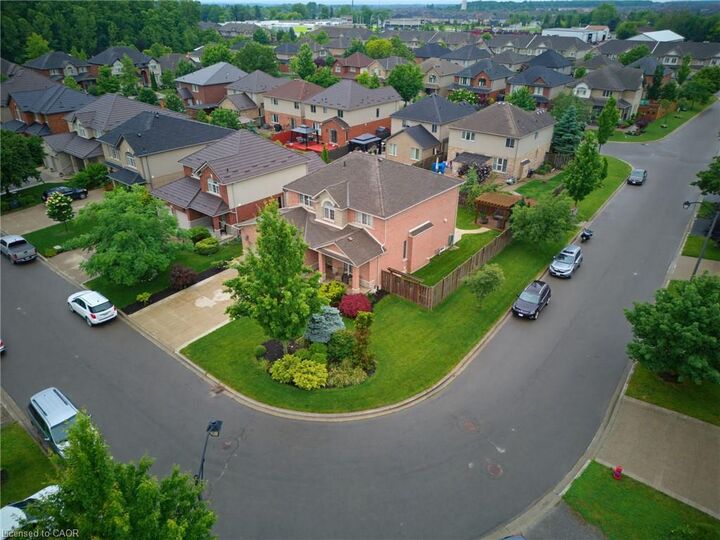 Property Photo: 73 Degrow Crescent ON L0R 1C0