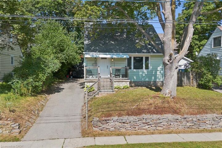 Property Photo: 39 Ridgewood Avenue ON N1H 6C3