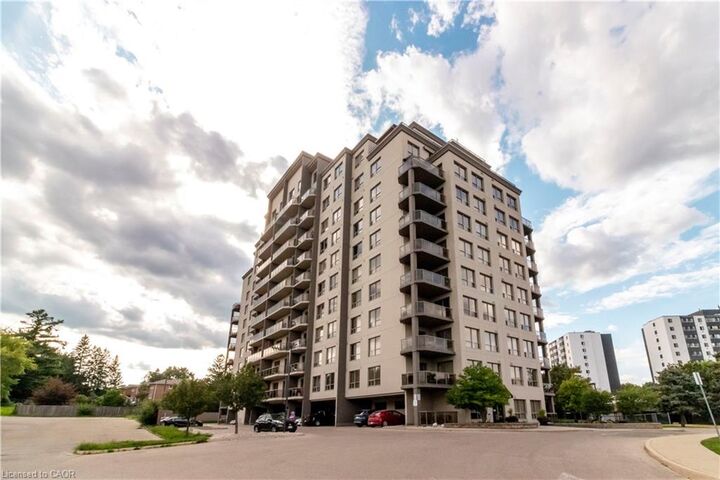 Property Photo:  539 Belmont Avenue W 102  ON N2M 0A2 