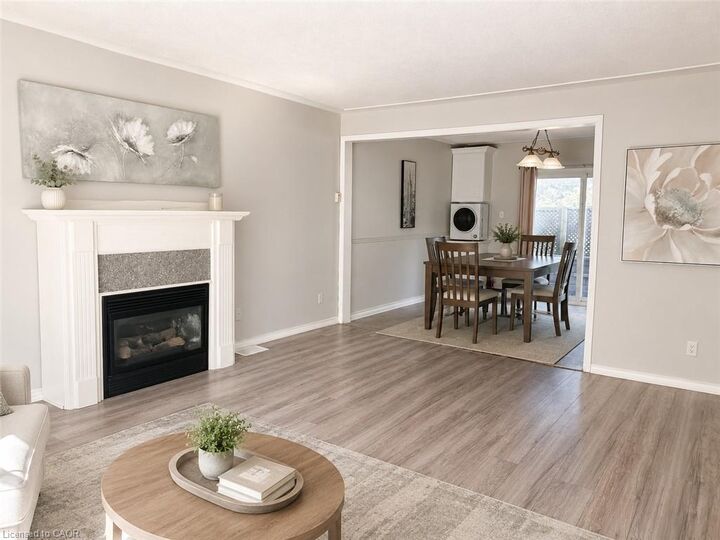 Property Photo:  580 Forest Hill Drive Upper  ON N2M 4H7 