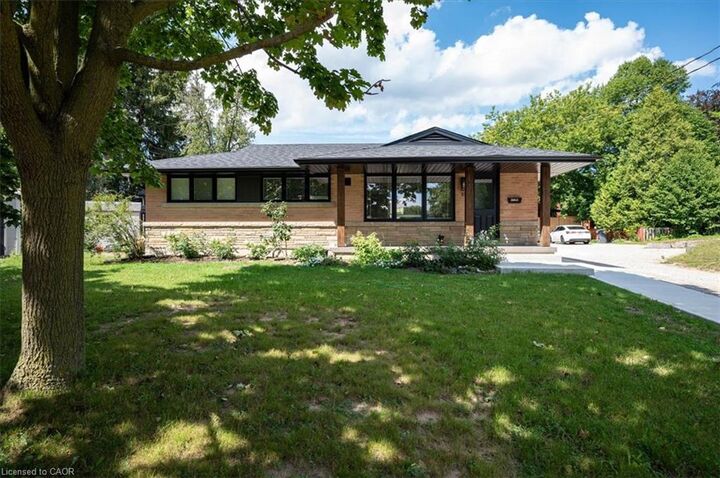 Property Photo: 10 Cardinal Crescent N 2 ON N2J 2E4