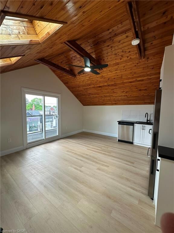 Property Photo:  413 Concession Street Upper  ON L9A 1B8 