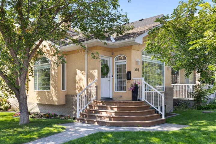 Property Photo: 501 55 Avenue SW AB T2V 0E9