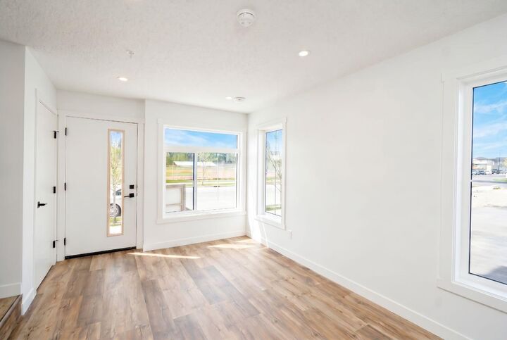 Property Photo: 156 Park Street 101 AB T4C 2B8