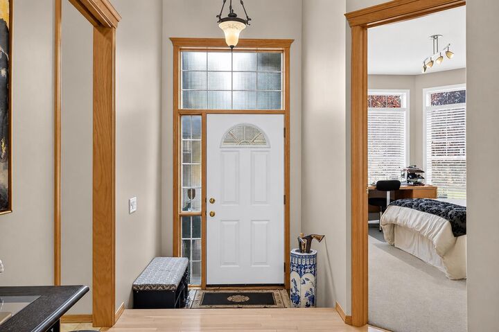 Property Photo: 44 Strathlea Close SW AB T3H 5C6