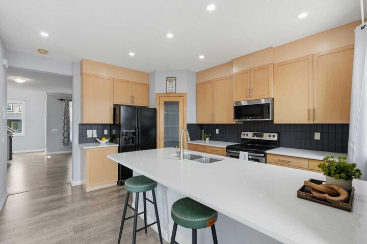 Property Photo: 74 Ravenswynd Rise SE AB T4A 0J9